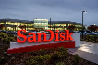 Sandisk Surges on Micron Forecast, Boosts QQQ ETF