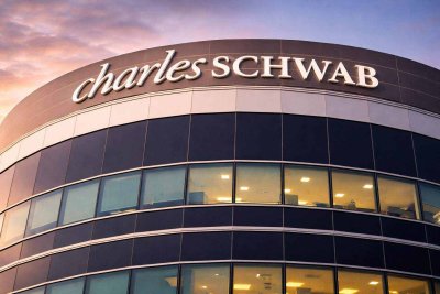 Schwab Shares Rebound Slightly After AI Tax Tool Fears Trigger Brokerage Selloff