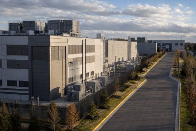 SEC Eases Data-Center Bond Rules, Shifting Focus to Project Readiness