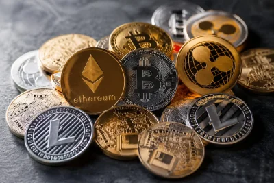 Senate Panel Advances Crypto Bill, DeFi Pushback and Stablecoin Issues Remain