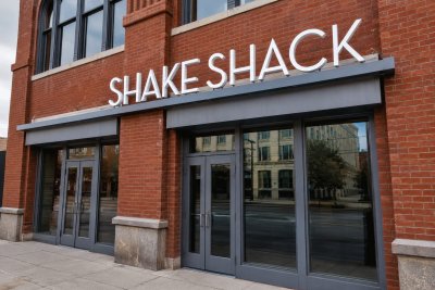 Shake Shack Stock Holds Steady After Airport Kiosk Pricing Glitch