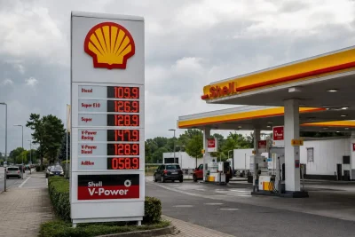 Shell Gains Only 41% of Brent Rally as Gulf Risks Cap Gains