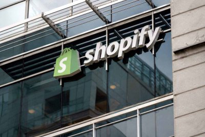 Shopify Tumbles on Q2 Margin Outlook Despite Strong Q1 Beat