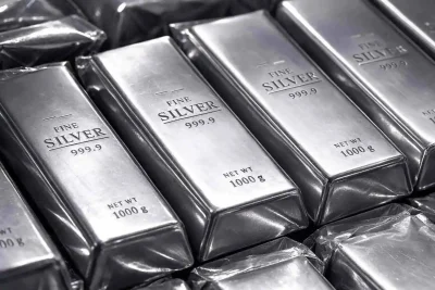 Silver Recovers from Sharp Drop as Dollar Strength Limits Rally