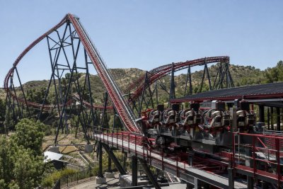Six Flags Rises 1.75% Despite X2 Injury Probe and $4.9B Debt