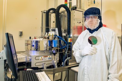 SK hynix Halts Solidigm IPO, US NAND Fab Funding Unclear