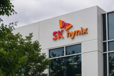 SK hynix Shares Surge in Seoul as ADR Premium Widens Ahead of Record Earnings