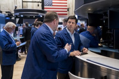 Small Caps Lead as ADP Report Signals Cooling Labor Market