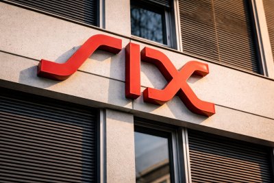 SMI Edges Higher on Earnings; Siegfried Plunges on Outlook