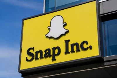 Snap Stock Drops on Pricy AR Glasses as Meta Unveils $299 Rival