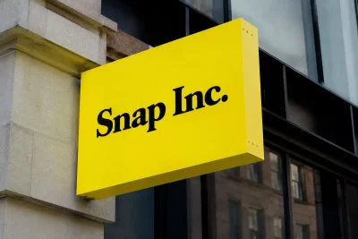 Snap Stock Wavers After Rebound; India Ad Growth Key