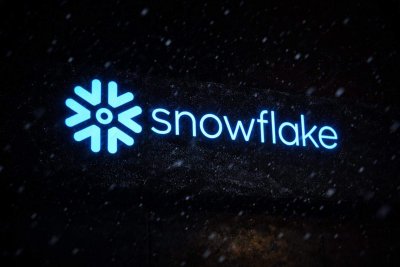 Snowflake Gains as Jefferies Dismisses AI Concerns, Maintains $300 Target