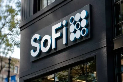 SoFi Shares Face Potential 10% Swing as Q2 Earnings Loom