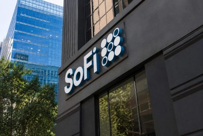 SoFi Shares Flat as Market Weighs Record Loan Growth Against Rate Risk