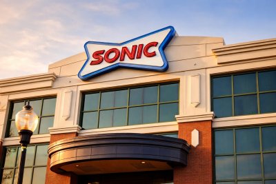Sonic Healthcare Surges on Strong Earnings, Dividend Boost