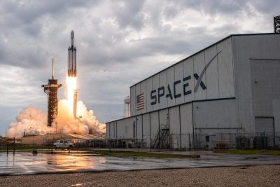 SpaceX IPO Buzz Fuels Tema NASA ETF Weekly Rally