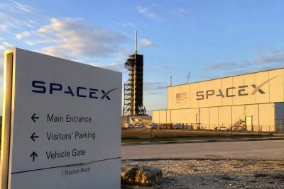 SpaceX IPO Debuts at $1.77 Trillion, High Valuation and Low Free Float Key Concerns