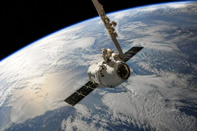 SpaceX Reuses IPO Falcon 9 in 32 Days as Starlink Economics Face Scrutiny