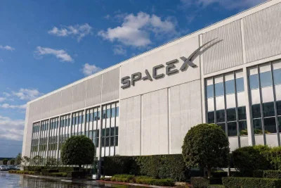 SpaceX Shares Dip 4.85% in First Full-Session Decline Since IPO