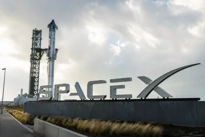 SpaceX Starship Flight 13: Key Test for Satellite Deployment and Investor Sentiment