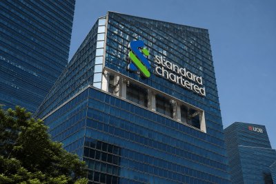 Standard Chartered to Cut 7,000 Jobs, Target 18% Return by 2030
