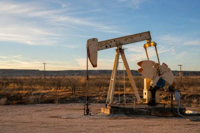 Strait of Hormuz Reopening Sinks Oil, Fuels Stock Rally