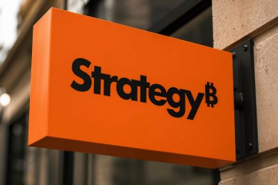 Strategy's $2.54B Bitcoin Purchase Cements Lead Over BlackRock's ETF