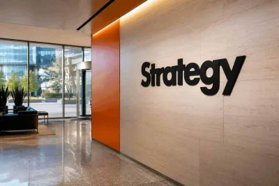 Strategy Shares Jump 8% as Bitcoin Rally Narrows Treasury Loss Gap