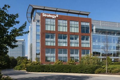 Strategy Stock Leaps 10% Premarket as Bitcoin Beta Hits 2.6x