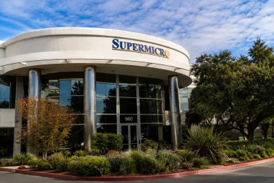 Super Micro Computer Climbs 9% Amid AI Hardware Rally Ahead of Nvidia Earnings