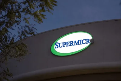 Super Micro Faces Key Test as Export Concerns Cloud AI Rally