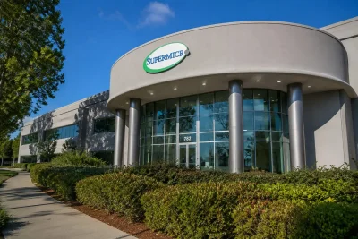 Super Micro's 4% Weekly Gain Masks Dilution Risk from Share Expansion