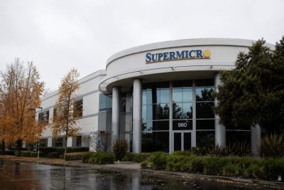 Super Micro Stock Climbs on Strong Margin Outlook Ahead of Earnings