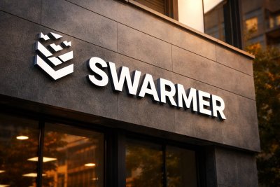 Swarmer Shares Plunge 30% Post-IPO, Highlighting Volatility Risks