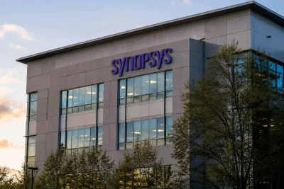 Synopsys Shares Plunge 8% as Moonshot AI's Chip Demo Raises EDA Moat Concerns