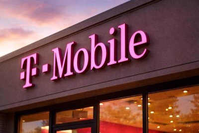 T-Mobile Shares Dip Ahead of Key Financial Outlook and Earnings Report