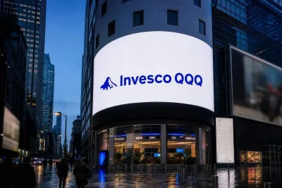 Tech-Heavy QQQ Slips 1.3% Premarket as Yields, Oil Pressure Growth Stocks