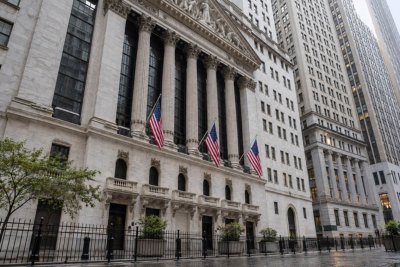Tech-Led Slide Weighs on QQQ as Brent Surges Past $109