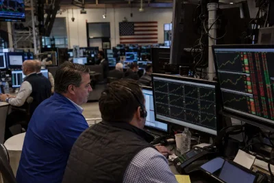 Tech Rally Powers Nasdaq as Fed Rate Pause Hopes Grow