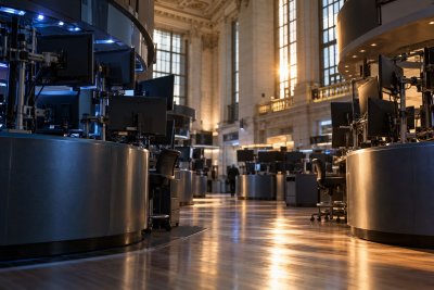 Tech Selloff Defies Falling Yields; AI Capex Scrutiny Looms