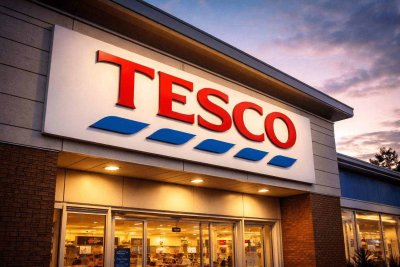 Tesco Shares Approach 52-Week Peak on Strong UK Retail Sales Data