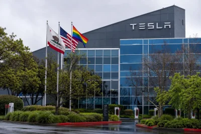 Tesla Dips Amidst SpaceX Surge and New FSD Regulatory Pressure