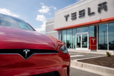 Tesla Retreats as China FSD Hopes, Robotaxi Woes, and Inflation Weigh