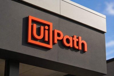 UiPath Rebounds 6% Amid AI Agent Competition and Lingering Growth Doubts