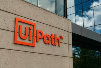 UiPath Stock Edges Up but Lags Tech Rally as Buyback Hopes Face ARR Slowdown