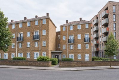 UK Rents Projected to Surge 5% by Year-End as Landlord Exodus Deepens