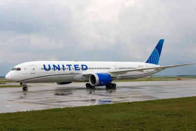 United Flight Attendants Ratify Deal with 31% Pay Hike and Boarding Compensation