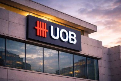 UOB Gains Ahead of Earnings as Singapore Banks Navigate Rate Outlook