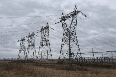 Utilities Sector Surges on Falling Bond Yields, Key Fed Data Ahead
