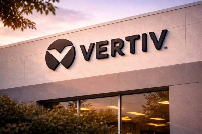 Vertiv Shares Retreat After Record Surge on AI-Driven Order Boom